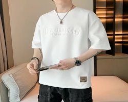 百搭透氣T恤